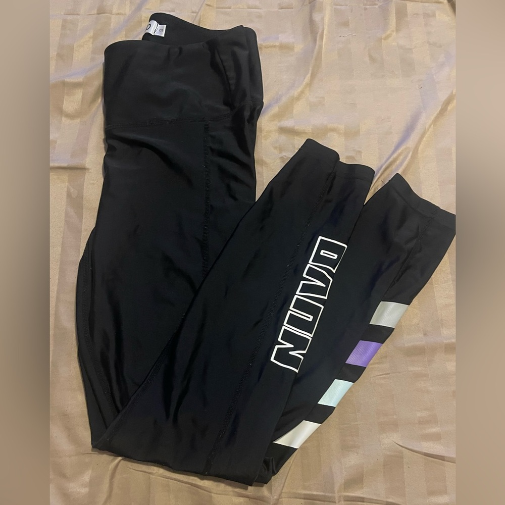 Adult Small Nuvo Leggings
